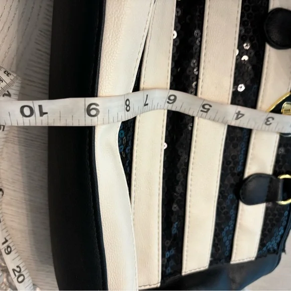 Betsey Johnson Striped Bag with Sequins Medium Sz. New‎ Condition. - Picture 7 of 13